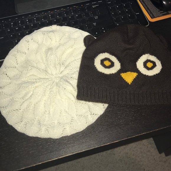 Bundle deal on hats - Picture 2 of 4