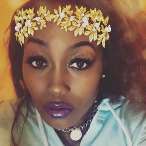 Meet your Posher, Iesha