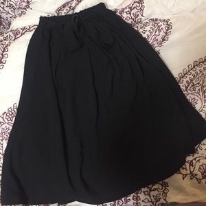 Cute black skirt