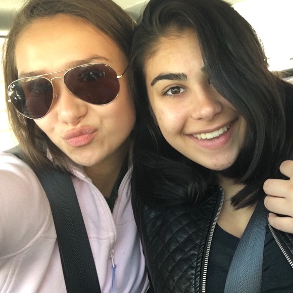 Meet your Posher, Madelyn - Picture 1 of 1