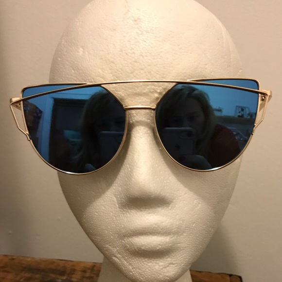NWT OVERSIZED MIRROR CAT EYE AVIATOR SUNGLASSES - Picture 3 of 3