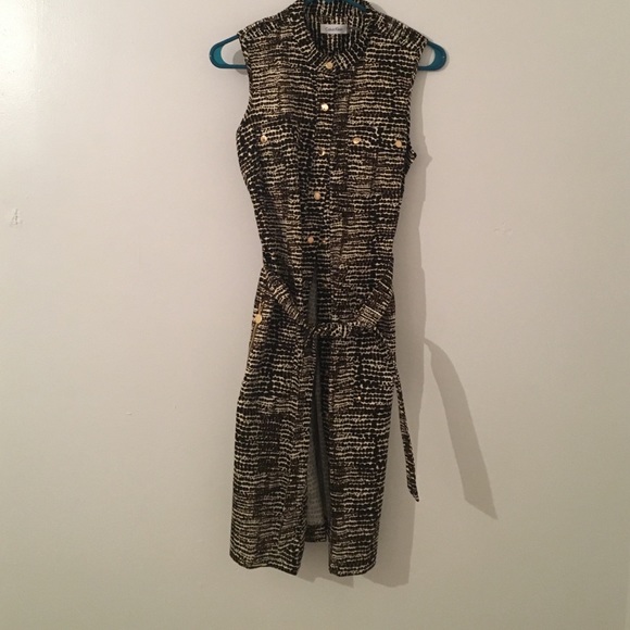 Button down sleeveless dress