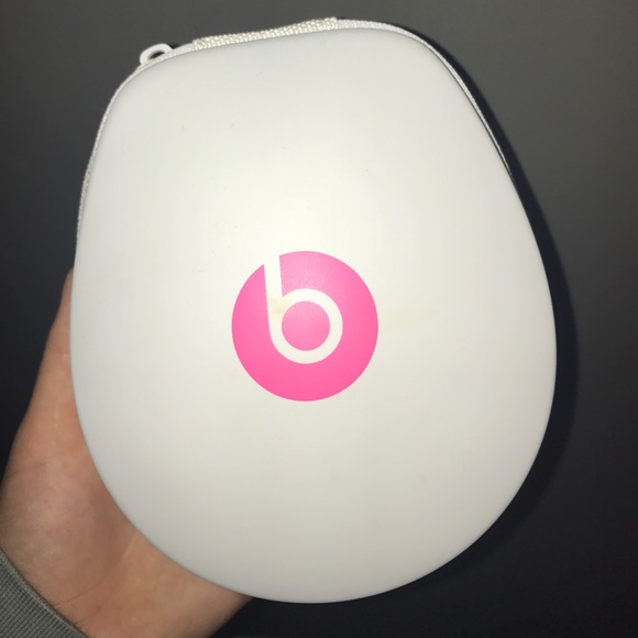 Pink Mixr Beats Headphones and Case - Picture 5 of 6