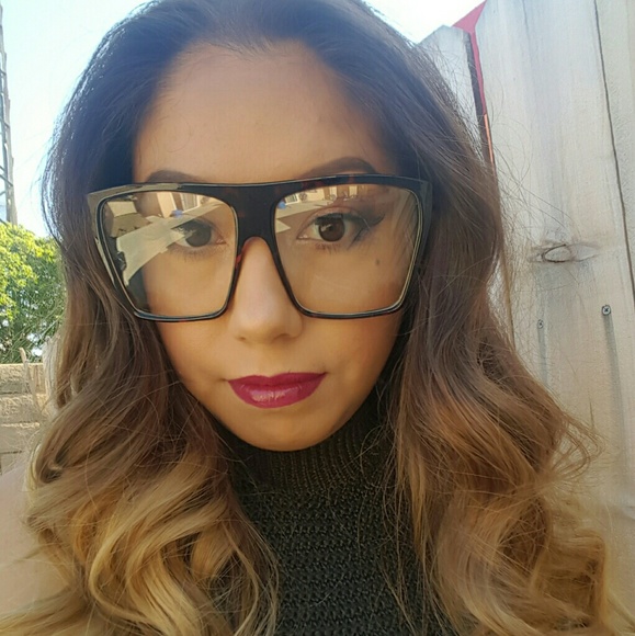 Sunglasses - Picture 3 of 7