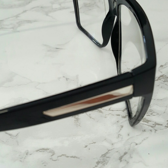 Sunglasses - Picture 7 of 7