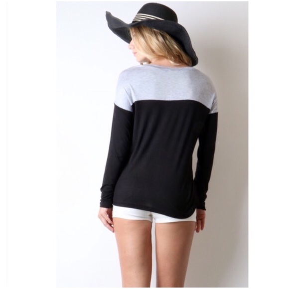 🎈$10 SALE🎈 1 LEFT Drop Shoulder Top - Picture 2 of 2