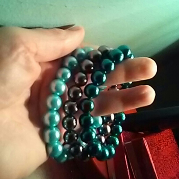 Fake Pearl's. - Picture 2 of 2