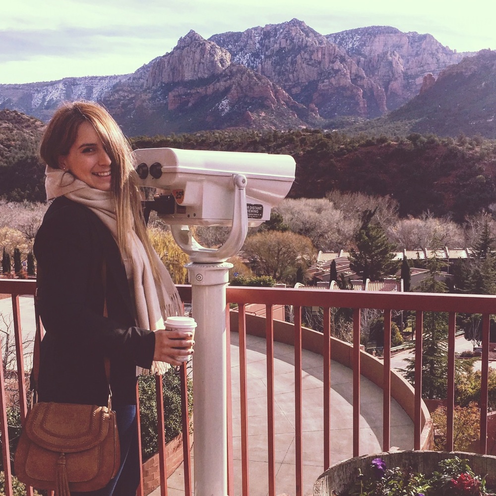 Meet your Posher, Alexia