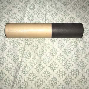 Becca shimmering skin perfector