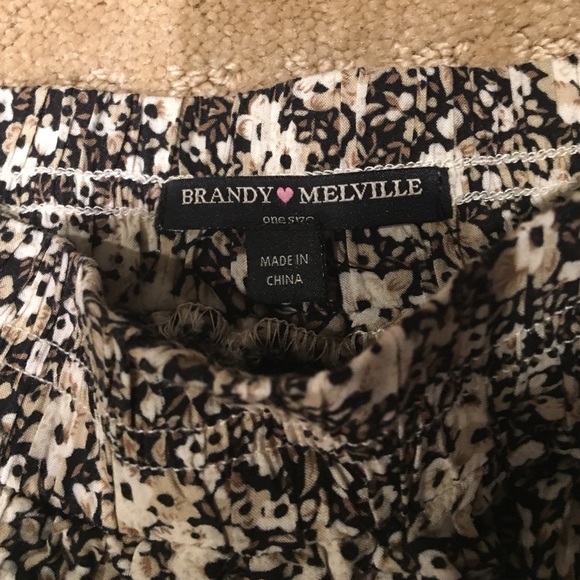 Brandy Melville floral skirt - Picture 2 of 3