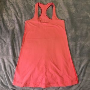 Lululemon Coral tank top Size 6. EUC