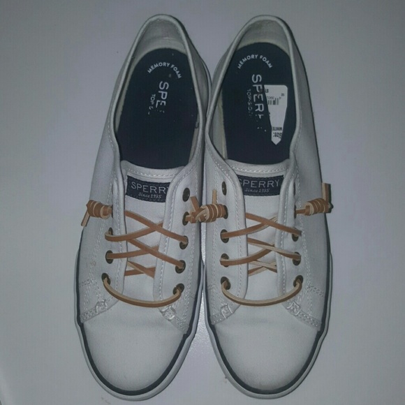 Sperry  tennis shoes