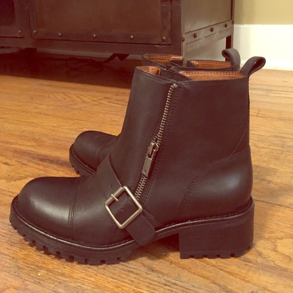 Black boots