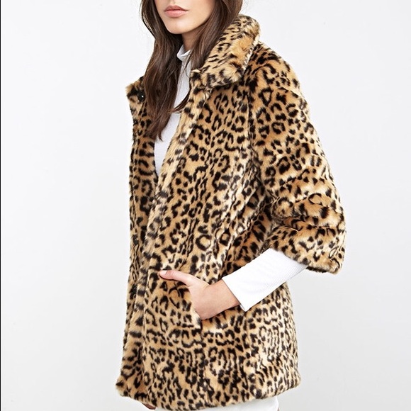 Forever 21 Leopard Faux Fur Coat - M