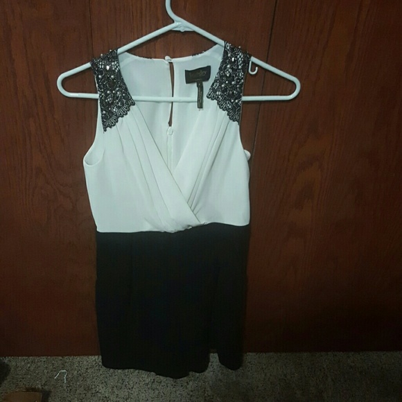 Elegant laundry by Shelling Segal romper