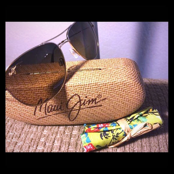Maui Jim Gold Aviators‼️PRICE DROP‼️