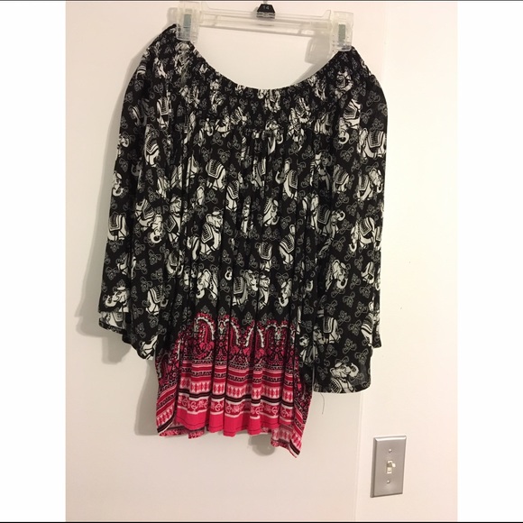 Off the shoulder flowy shirt
