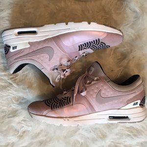 Women's Air Max Zero LOTC pack
