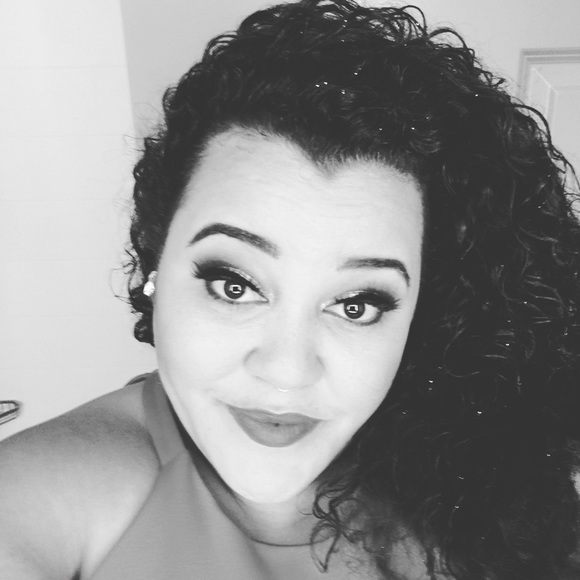 Meet your Posher, Kara