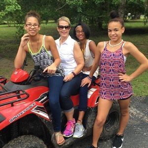 Meet your Posher, Debbie