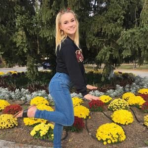 Meet your Posher, Alicia