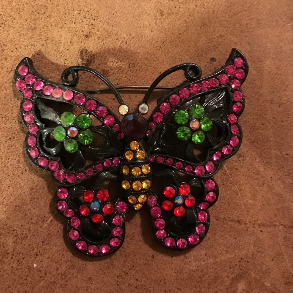 FINAL SALE $ BEAUTIFUL BUTTERFLY W:CRYSTALS PIN