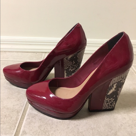 POUR La VICTOIRE patent leather /snake skin heel