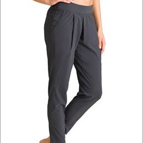 NWT Athleta ankle pants