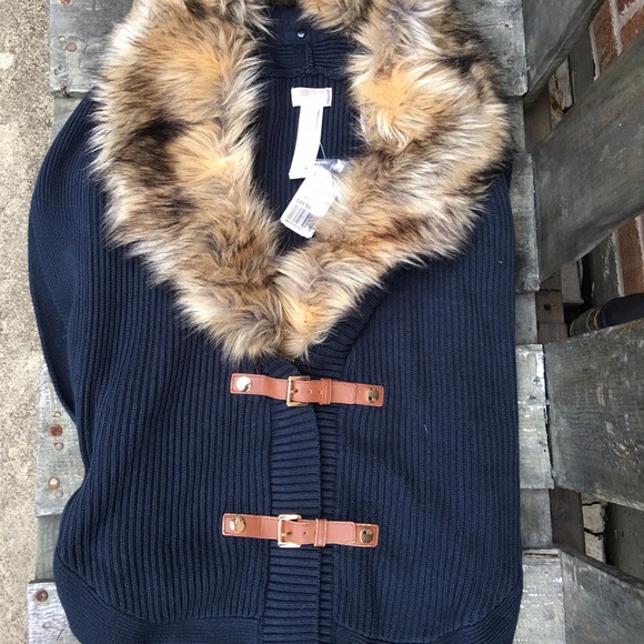 F21 Vest/Poncho Sz S