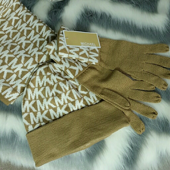 🚨LAST ONE🚨Michael Kors Box gift set - Picture 2 of 3