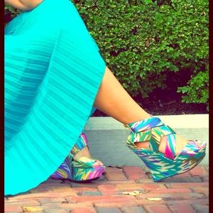 Multi-color Wedges 🎀 ✨ Make an offer😊