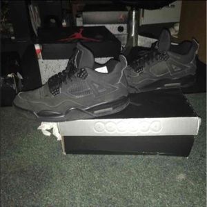 Jordan Men's Retro 10.5 in good condition