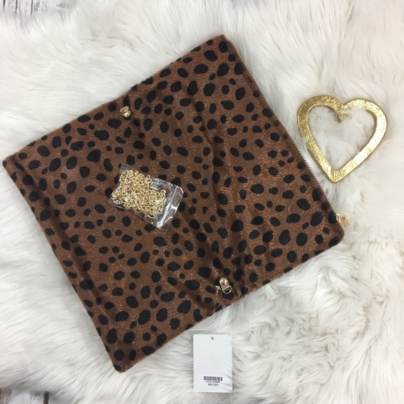Fold - over Leopard Clutch - Picture 4 of 7