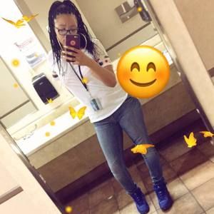 Meet your Posher, Tina