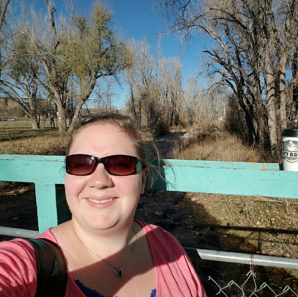 Meet your Posher, Sarah - Picture 1 of 1