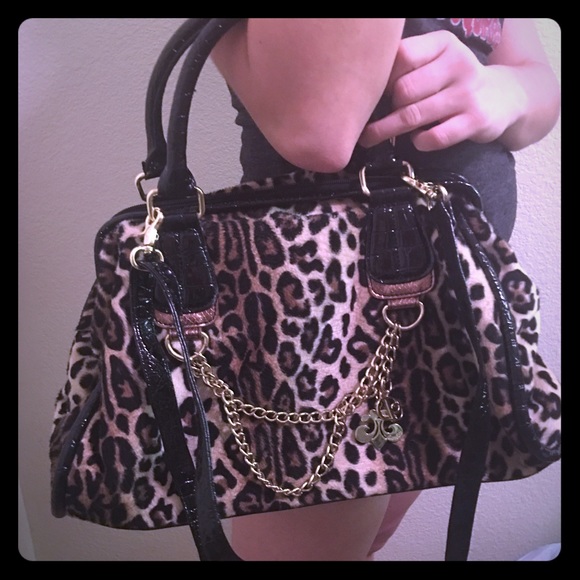 Dereon Leopard print purse