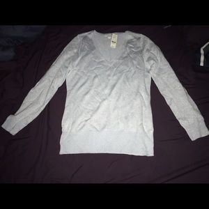 NWT New York & Company Vneck Sweater size Small.