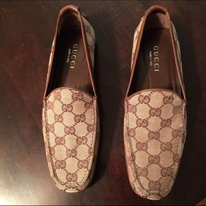 Women's Gucci slip ons