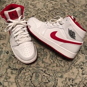 SOLD Air Jordan 1 - White/Gym Red