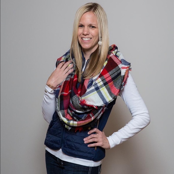 Red/ Blue Plaid Blanket Scarf ๐HP๐ - Picture 3 of 4