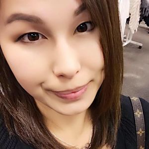 Meet your Posher, Niki