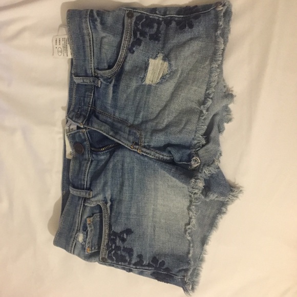 Natural waist Abercrombie and fitch shorts