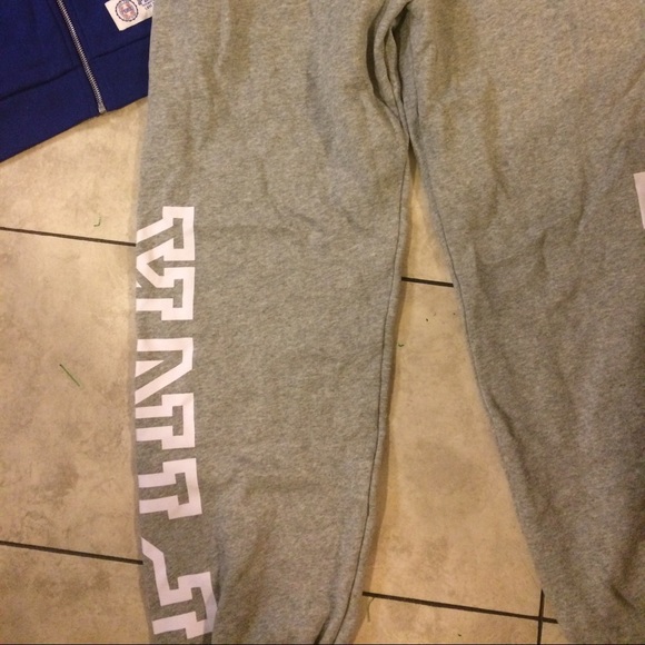 NWOT Victoria Secret PINK hooded zip up and sweats - Picture 2 of 3