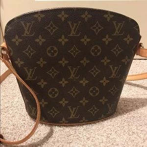Louis Vuitton shoulder bag