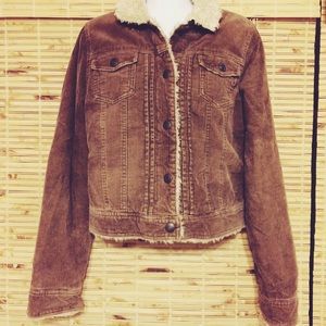 Vintage-look Corduroy Jacket with Sherpa!