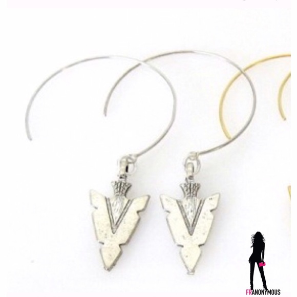 Jessica Elliot Jewelry - Silver Tone Open Hoop Arrowhead Earrings