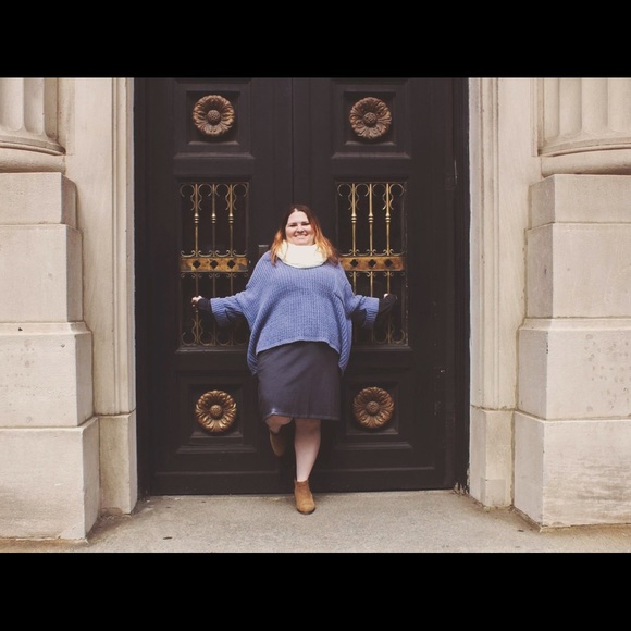 Meet Your Posher, Megan!! - Picture 4 of 4