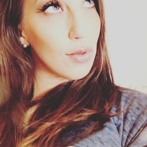 Meet your Posher, Jenn