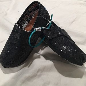 Toms