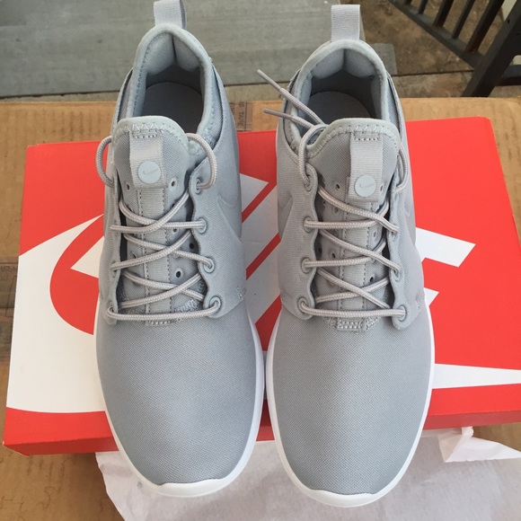 NIKE authentic Roshe two shoes Sz 9 new - Picture 2 of 4